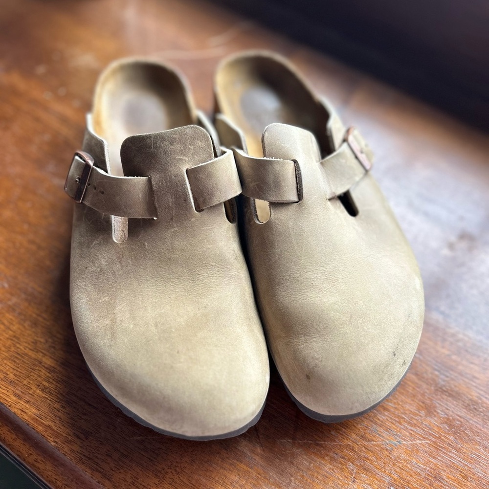 Birkenstock Unisex Slip-On Clog in Taupe Size 40